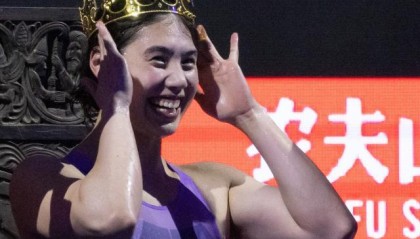 狂揽13金!覃海洋张雨霏笑傲世界杯 剑指巴黎争冠