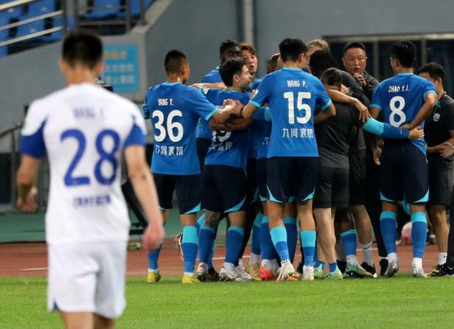 1736083045842095610.jpg #(体育)(1)足球——中超:沧州雄狮平武汉三镇XxjpseC007213_20240712_PEPFN0A001.jpg